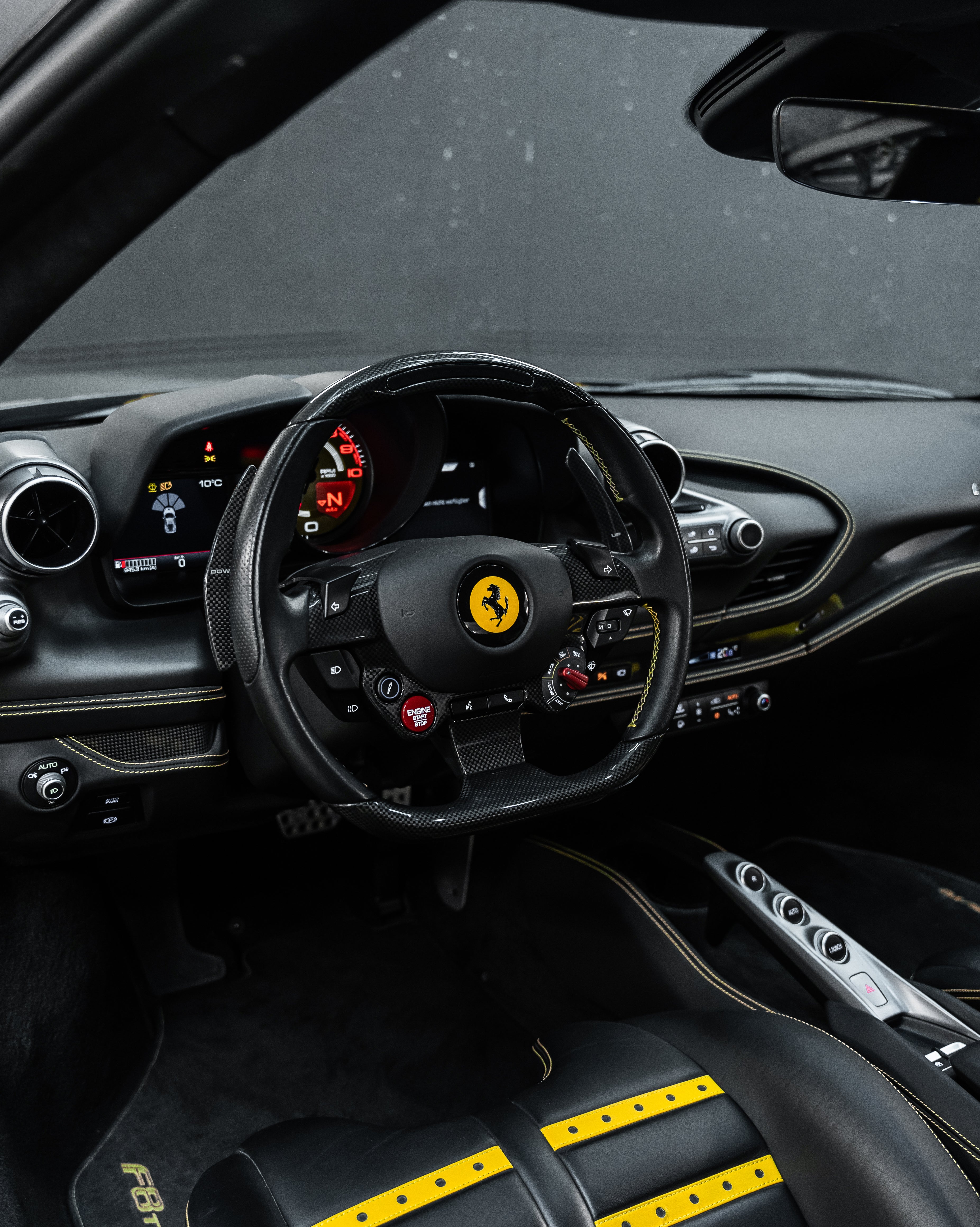 FERRARI F8 TRIBUTO