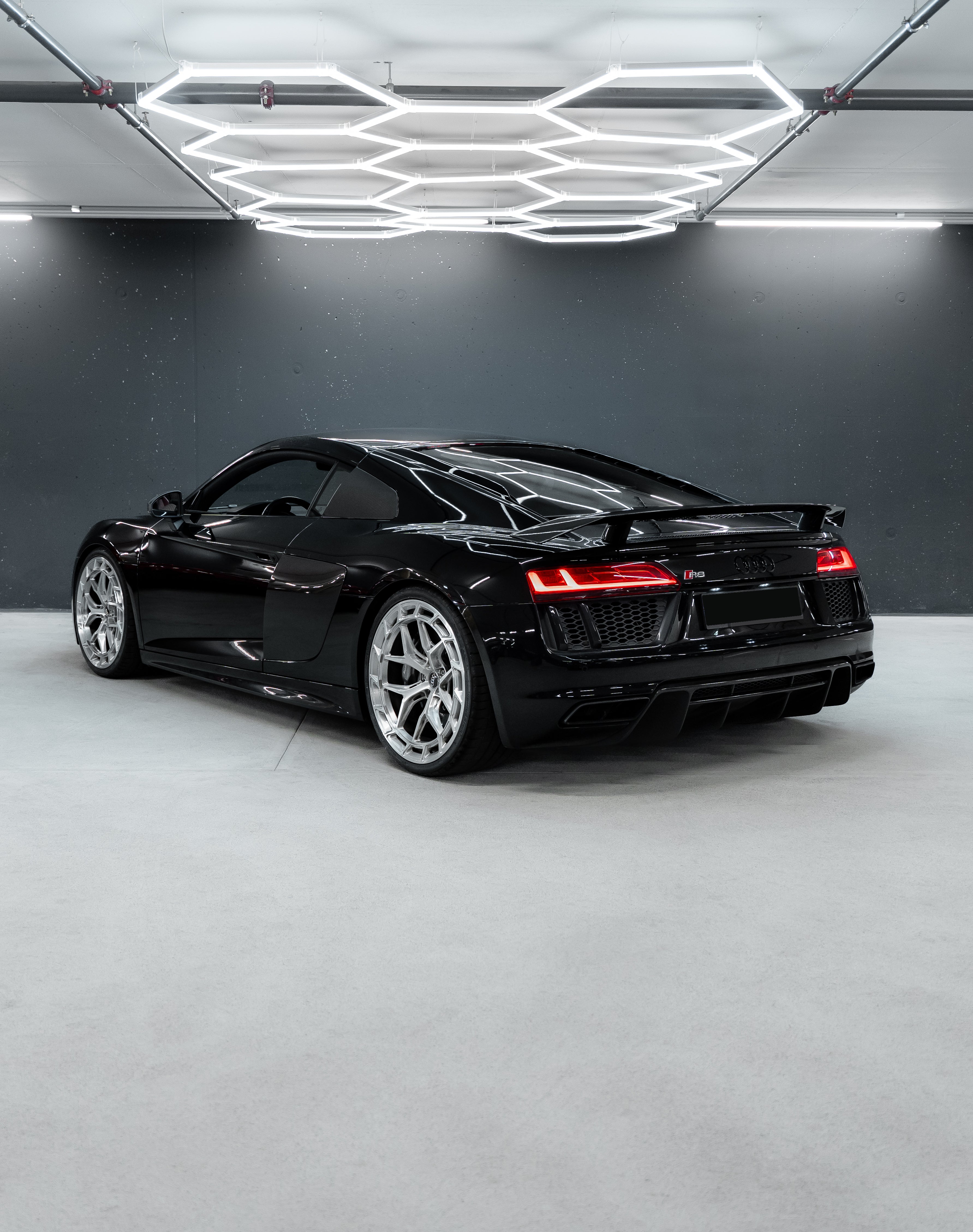 AUDI R8 V10+