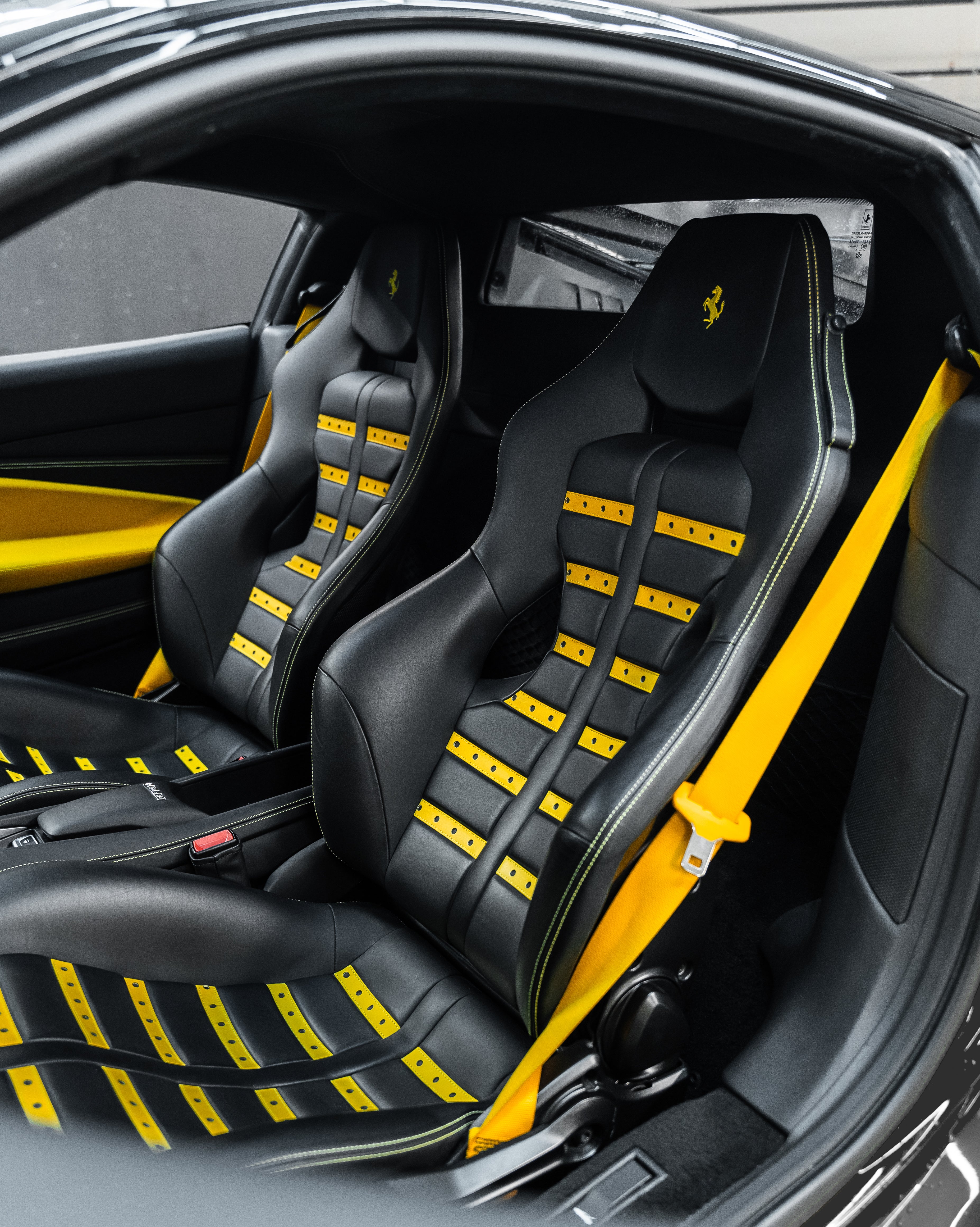 FERRARI F8 TRIBUTO
